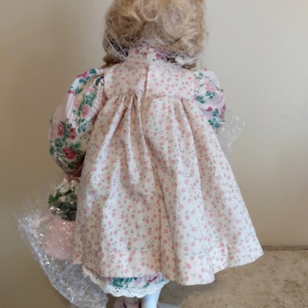 Vintage Porcelain Gardening Doll - Picture 6 of 6